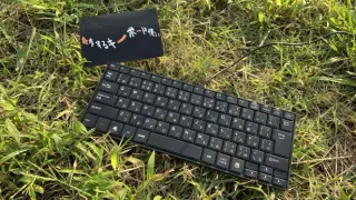 散歩するキーボード使い